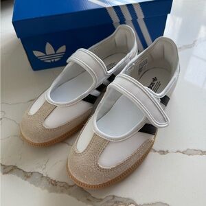 NWB! Adidas White and Black MaryJane Shoes. Size 5.5 kids or 6.5 women’s